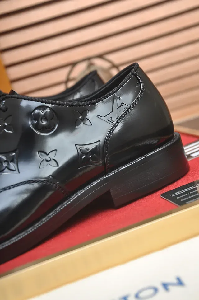 Louis Vuitton Monogram Embossed Glossy Black Oxford Shoes 2