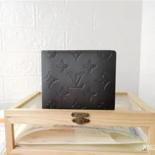 Louis Vuitton Monogram Empreinte Black Embossed Bi-Fold Short Wallet