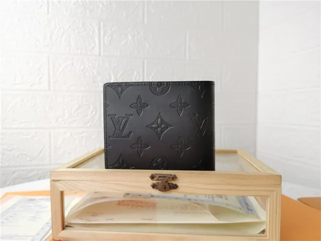 Louis Vuitton Monogram Empreinte কালো এমবসড বাই-ফোল্ড শর্ট ওয়ালেট 9