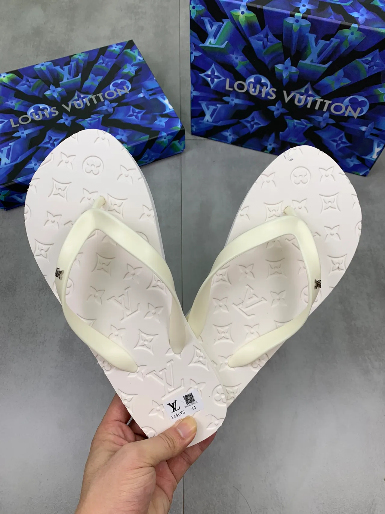 Louis Vuitton Monogram Flip-Flop Multicolor Rubber Thong Strap Slippers 13