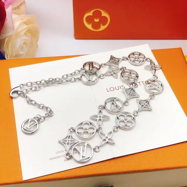 Louis Vuitton Monogram World Silver-Tone Interlocking Motif Necklace 3