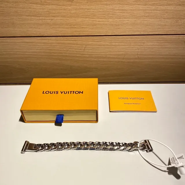 Louis Vuitton Monogram World Tour Chunky Curb Chain Enamel and Crystal Bracelet 2
