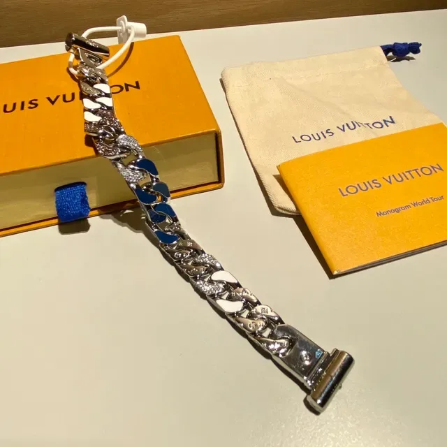 Louis Vuitton Monogram World Tour Chunky Curb Chain Enamel and Crystal Bracelet 6