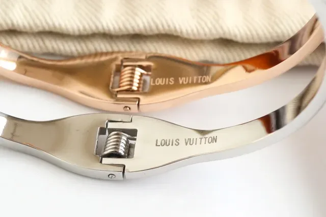 Louis Vuitton Monogram World Tour Gold-Tone Crystal Flower Bracelet 2