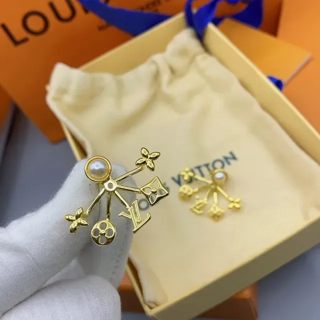 Louis Vuitton Monogram World Tour Pearl Figurine Earrings 5