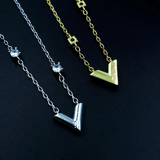 Louis Vuitton Monogram World Tour Silver Transparent Chain LV Charms Necklace 3