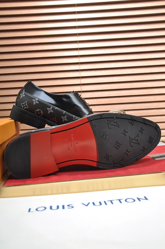 Louis Vuitton Sapatos Oxford Monogramados de Cap-Toe 3