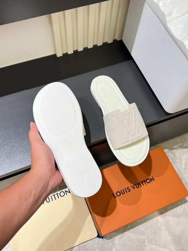 Louis Vuitton 多色 压印花纹 系带 麂皮或天鹅绒 鞋面 拖鞋 10