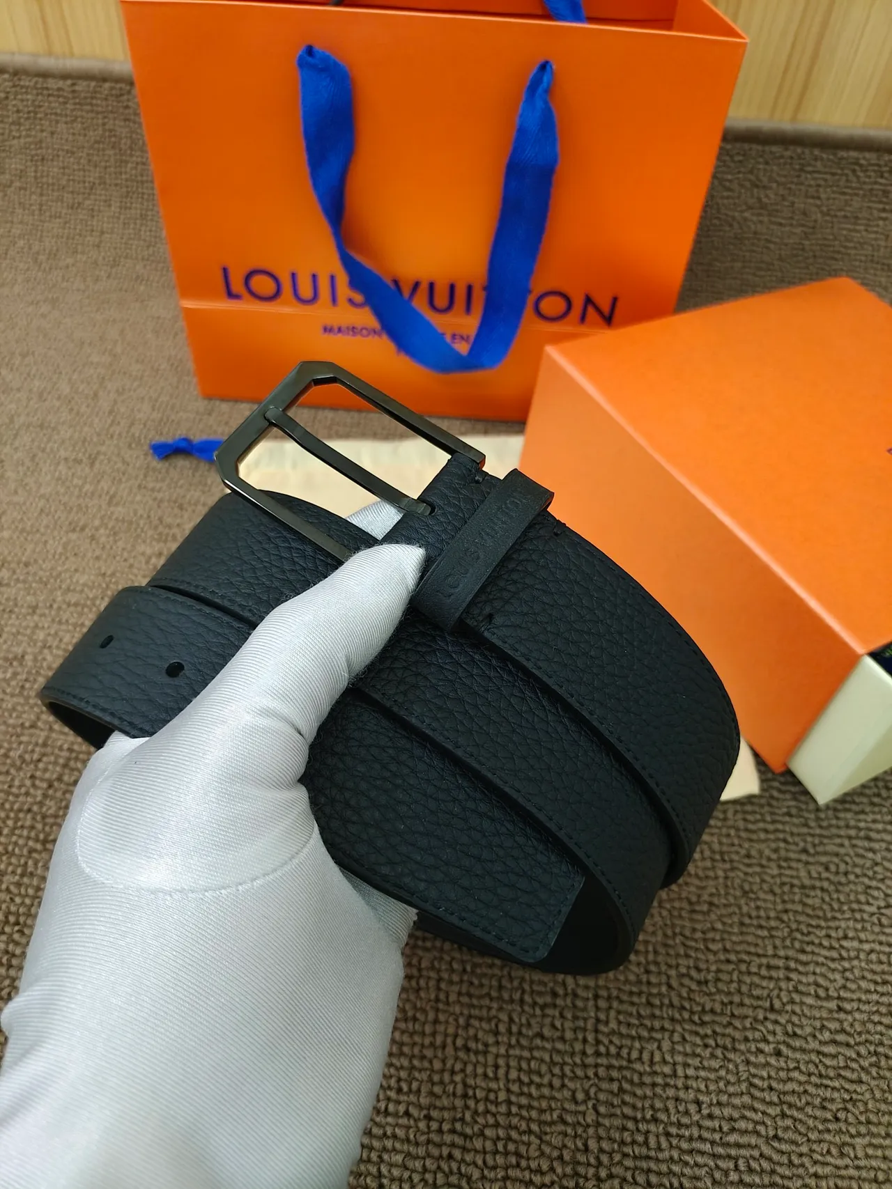 Louis Vuitton Navy Black Pebbled Rectangular Buckle Leather Belt 3