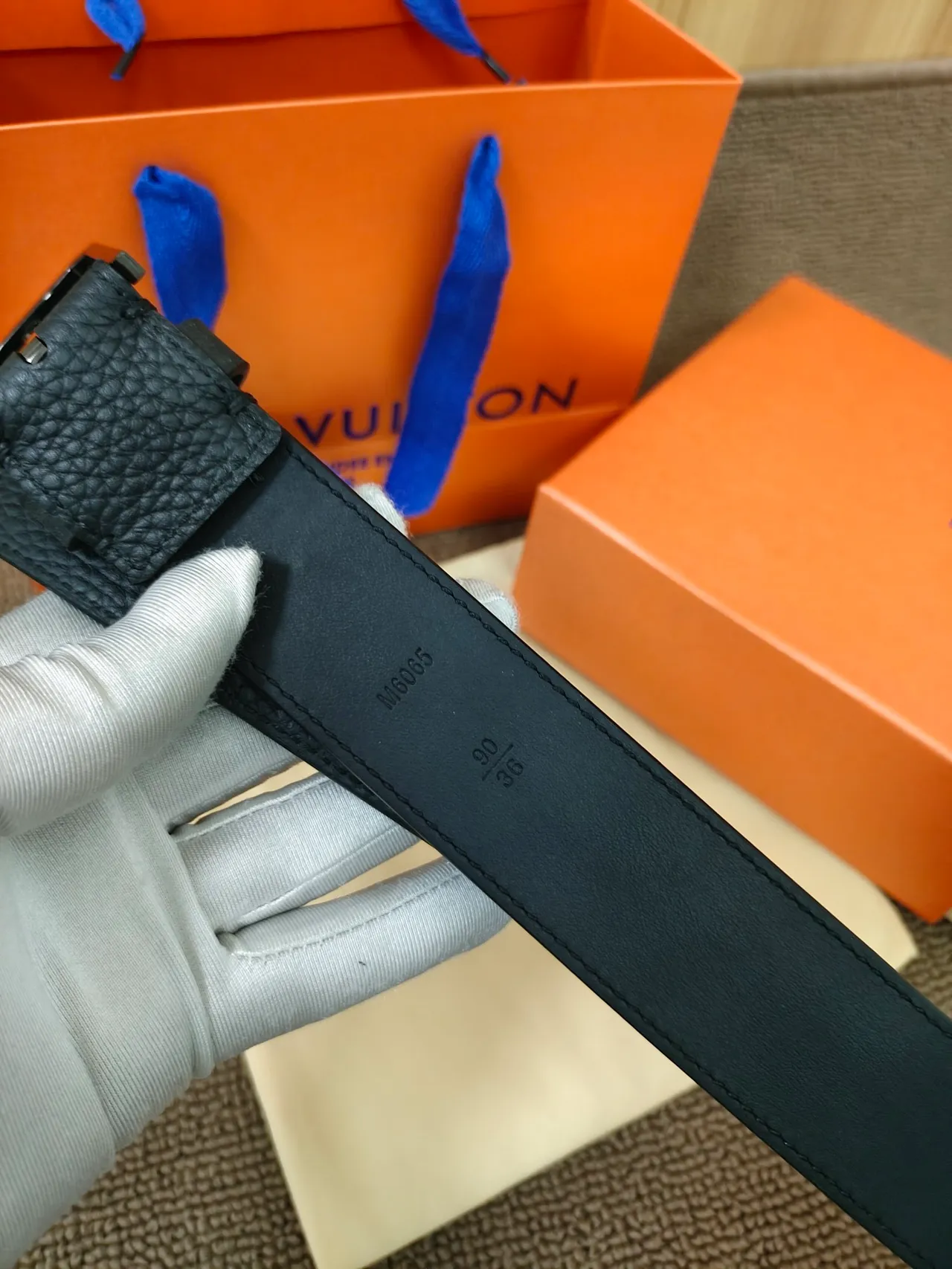 Louis Vuitton Navy Black Pebbled Rectangular Buckle Leather Belt 5