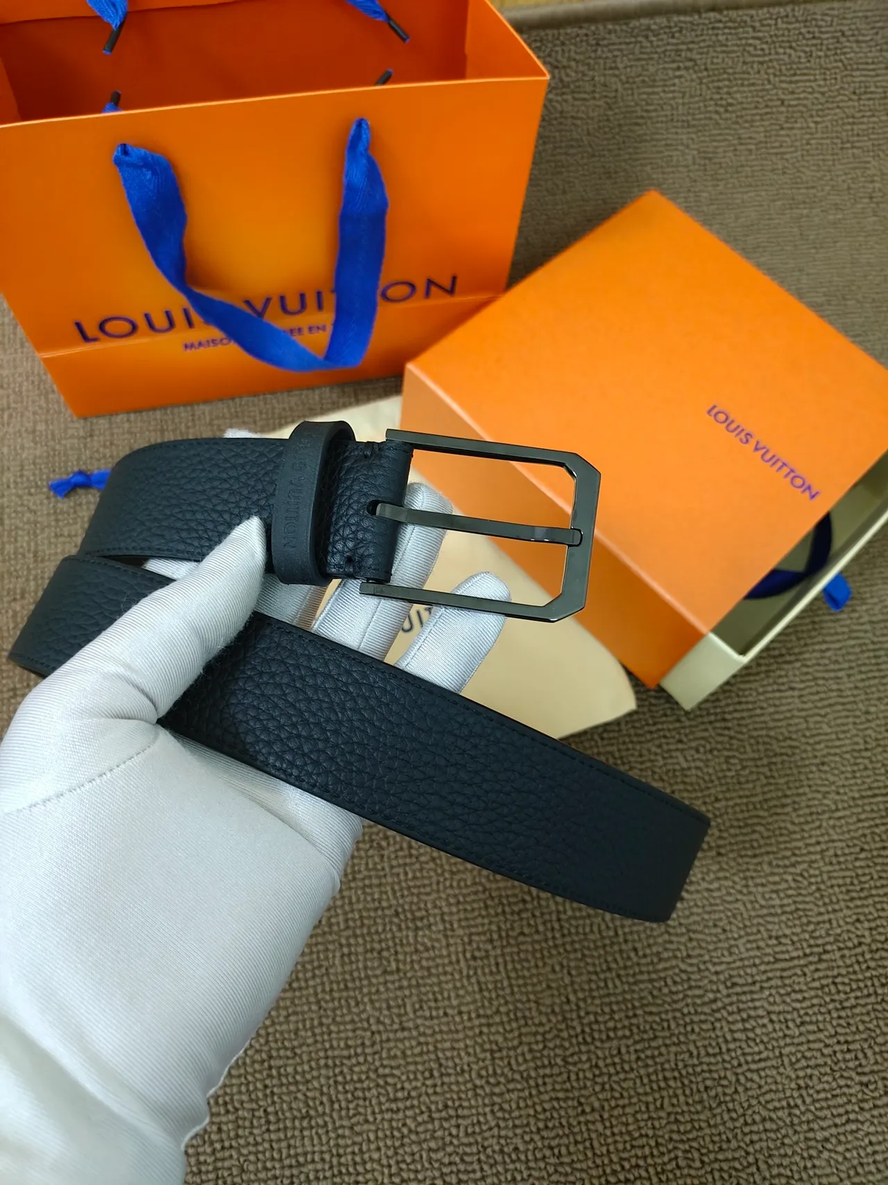Louis Vuitton Navy Black Pebbled Rectangular Buckle Leather Belt 6
