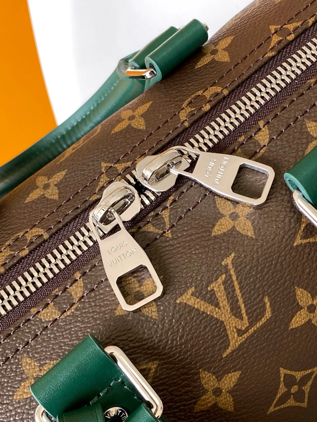 حقيبة لويس فيتون Pillow Bag بني أخضر مونوغرام قماش بوسطن 4