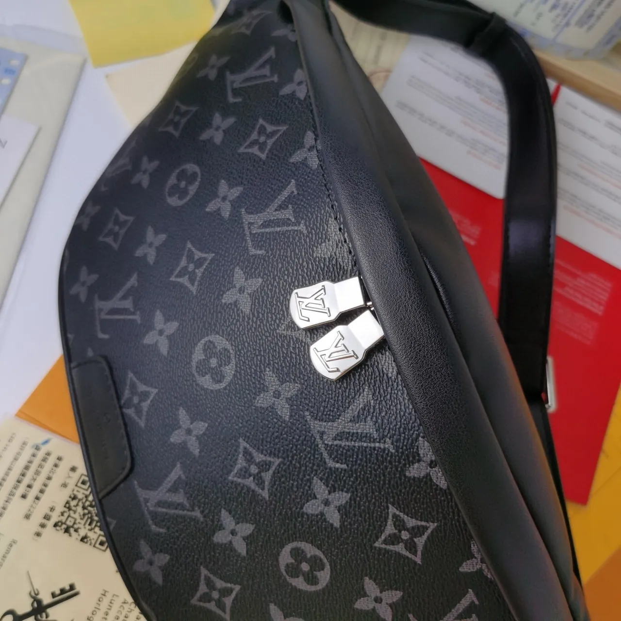 Louis Vuitton Pochette Metis Black Gray Monogram-Coated Canvas Tonal Print Fashion Belt Bag 6