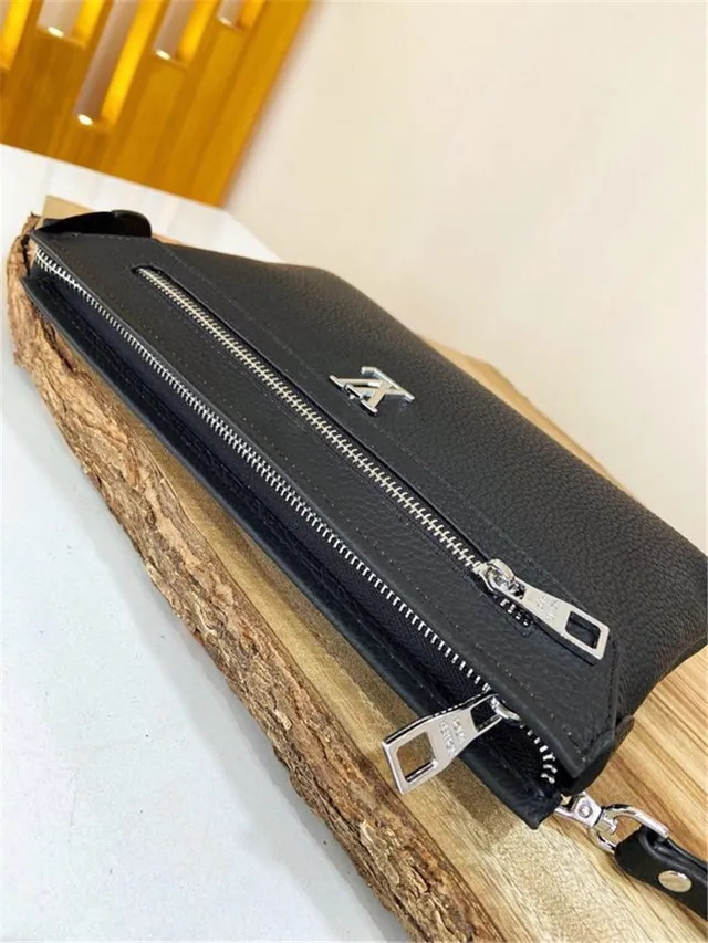 Louis Vuitton Pochette Metis Black Silver Pebbled Leather Zip-Top Closure Envelope Clutch 6