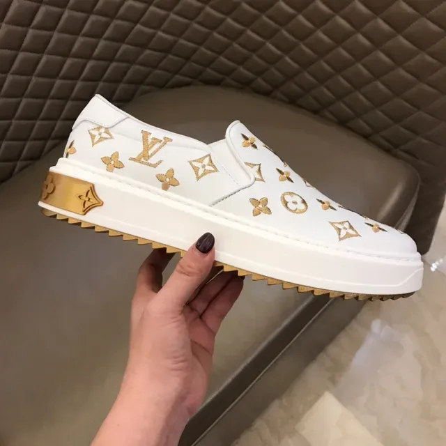 Louis Vuitton Run Away Monogram White and Gold Lifestyle Sneakers 2
