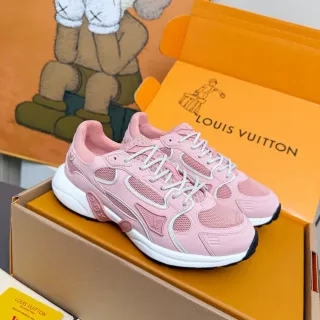 Louis Vuitton Run Away वردي سنيكرز سميكة
