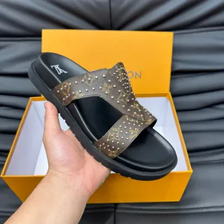 Louis Vuitton Run Away स्लाइडर भूरा काला प्रिंट कैनवास स्टड्ड स्ट्रैप चप्पल