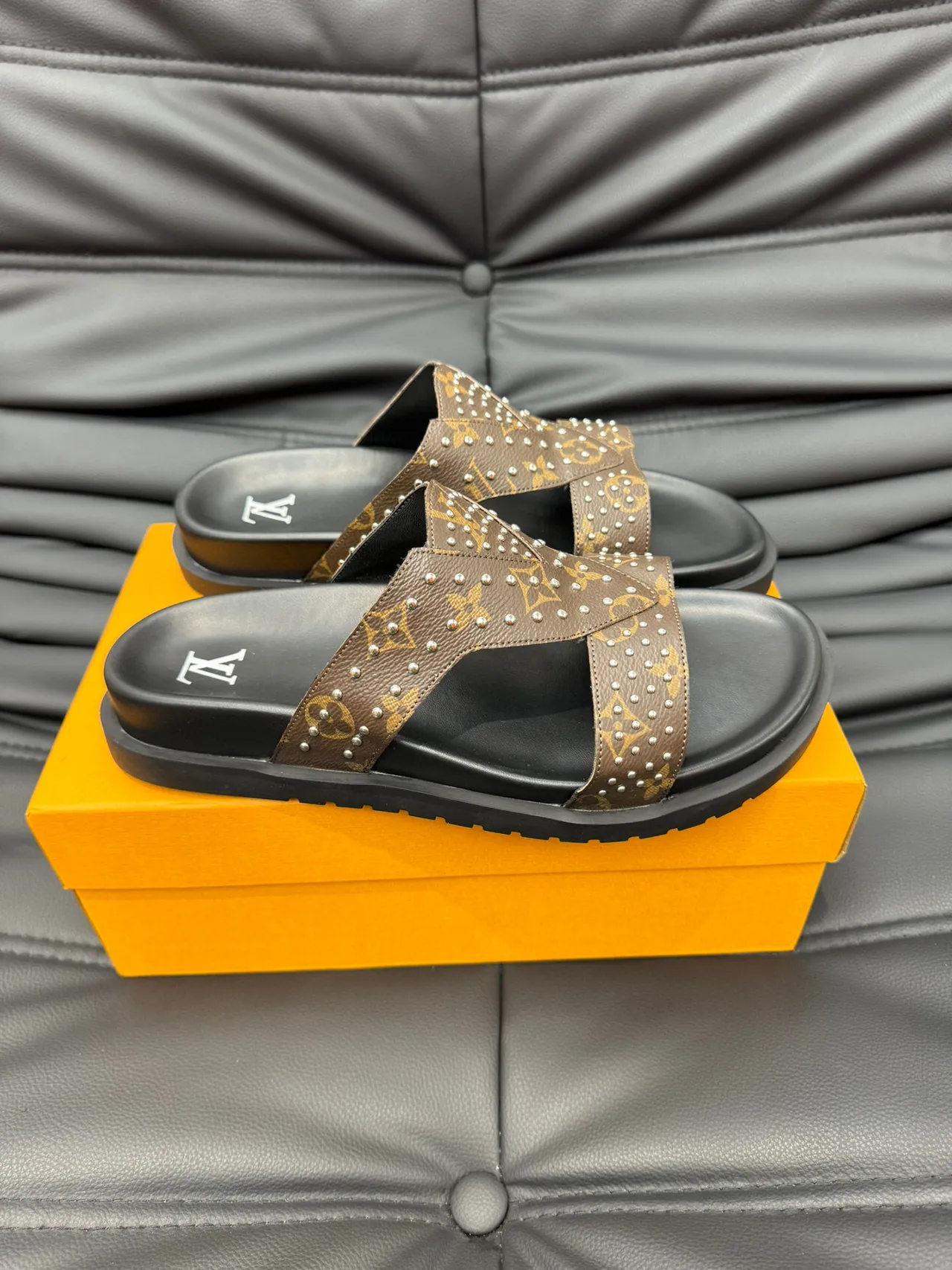 Louis Vuitton Run Away زلق بني أسود نقش قماش مثبت حزام نعال 4