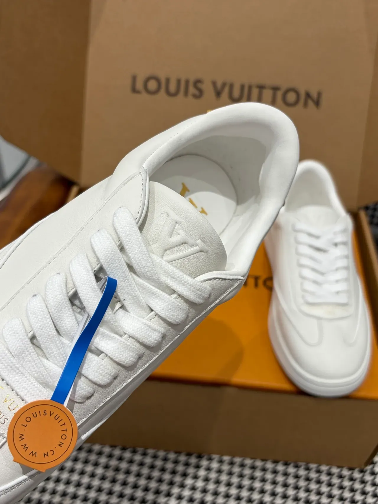 Louis Vuitton Run Away White Leather Lifestyle Sneakers 4