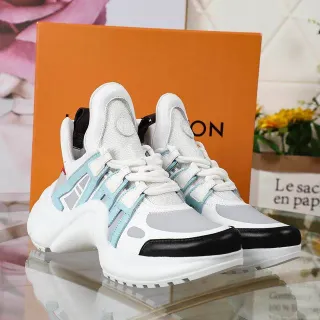 Louis Vuitton Run Away branco azul claro preto tênis chunky