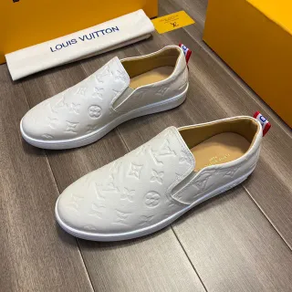 Louis Vuitton Run Away 白色 Monogram 压纹皮革乐福鞋