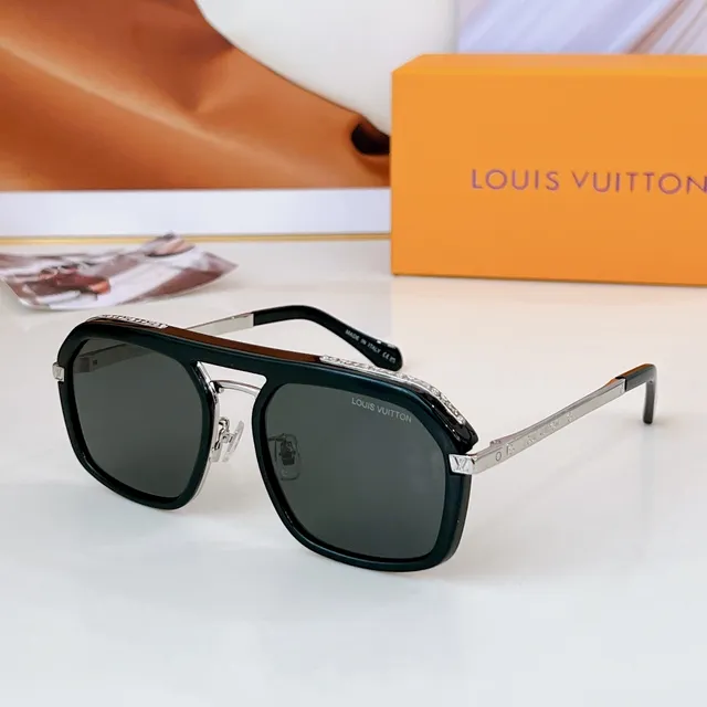 Louis Vuitton Shield-Style Blue Acetate and Silver Metal Sunglasses 5