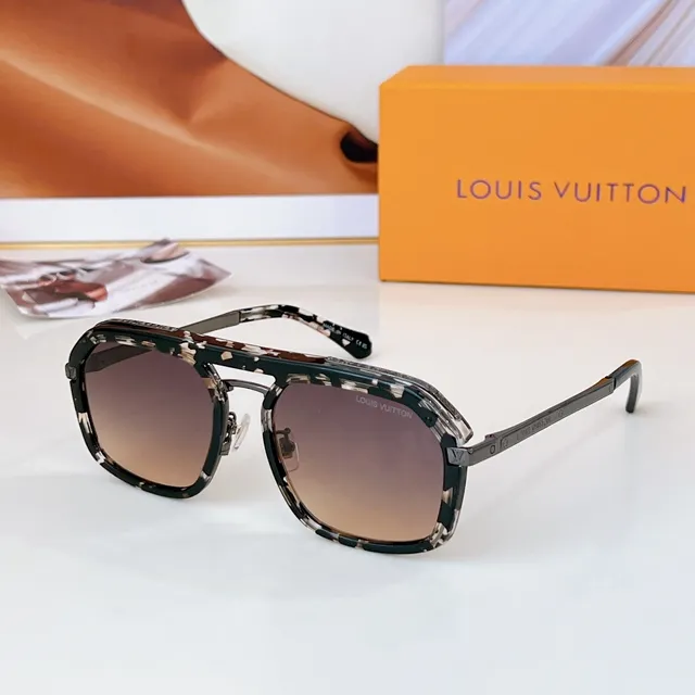 Louis Vuitton Shield-Style Blue Acetate and Silver Metal Sunglasses 9