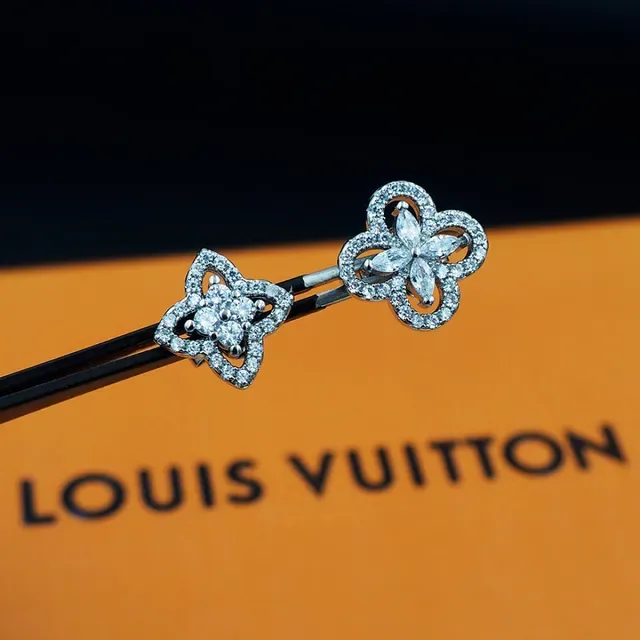 Louis Vuitton Silver White Floral Motif Pavé-Set Stones Earrings 6