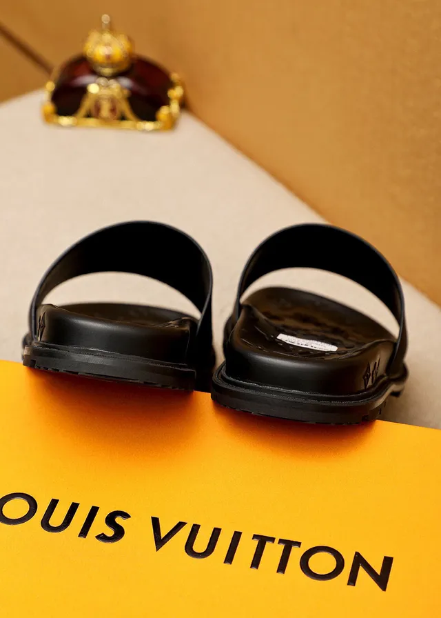 Louis Vuitton Slide أسود ذهبي مولد مونोغرام سول حزام عريض نعال 8