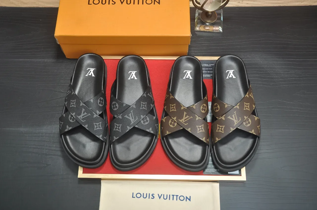 Louis Vuitton Sandálias Monogram Canvas Tiras Cruzadas Preto e Cinza 3