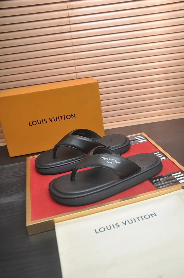 Louis Vuitton Slippers Black Leather Thong Slipper 3