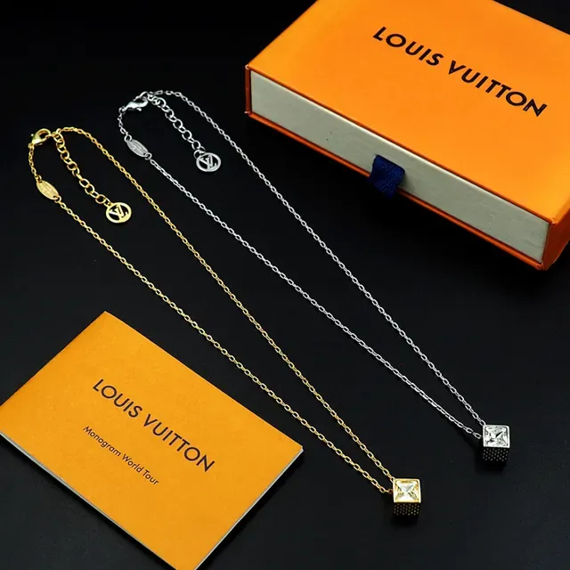 Louis Vuitton Square-Cut Crystal Pendant Necklace 2