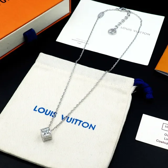 Louis Vuitton Square-Cut Crystal Pendant Necklace 13