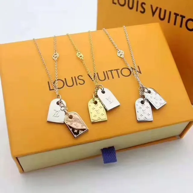 Louis Vuitton Tag Pendant Necklace Silver Gold Pendants Engraved LV Monogram Necklace 5