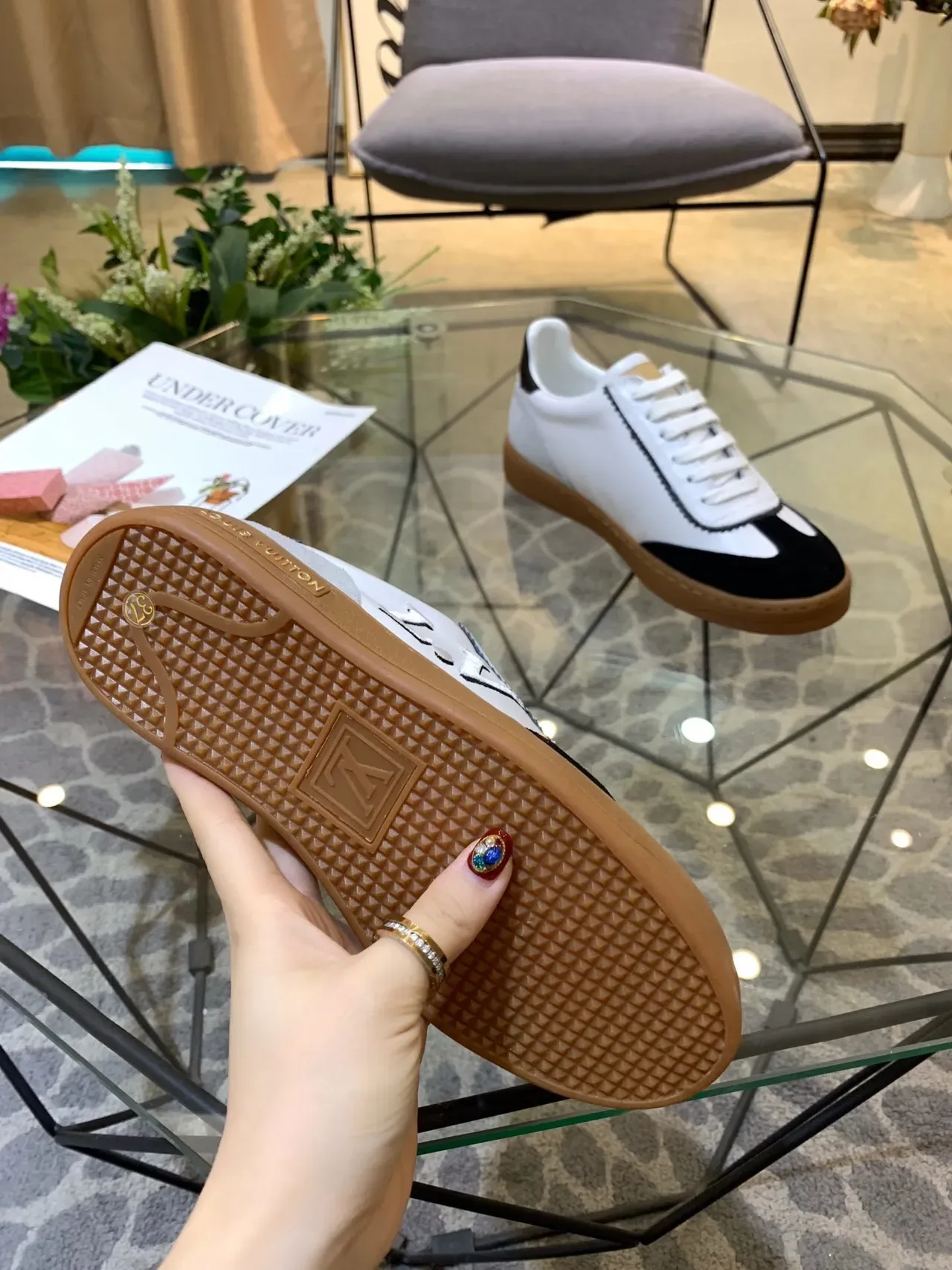 Louis Vuitton White Black Monogram-Embroidered Two-Tone Leather-Suede Lifestyle Sneakers 5