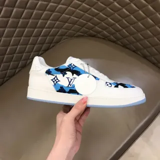 Louis Vuitton সাদা নীল লো-টপ মুদ্রিত সাইড প্যানেল লাইফস্টাইল স্নিকার