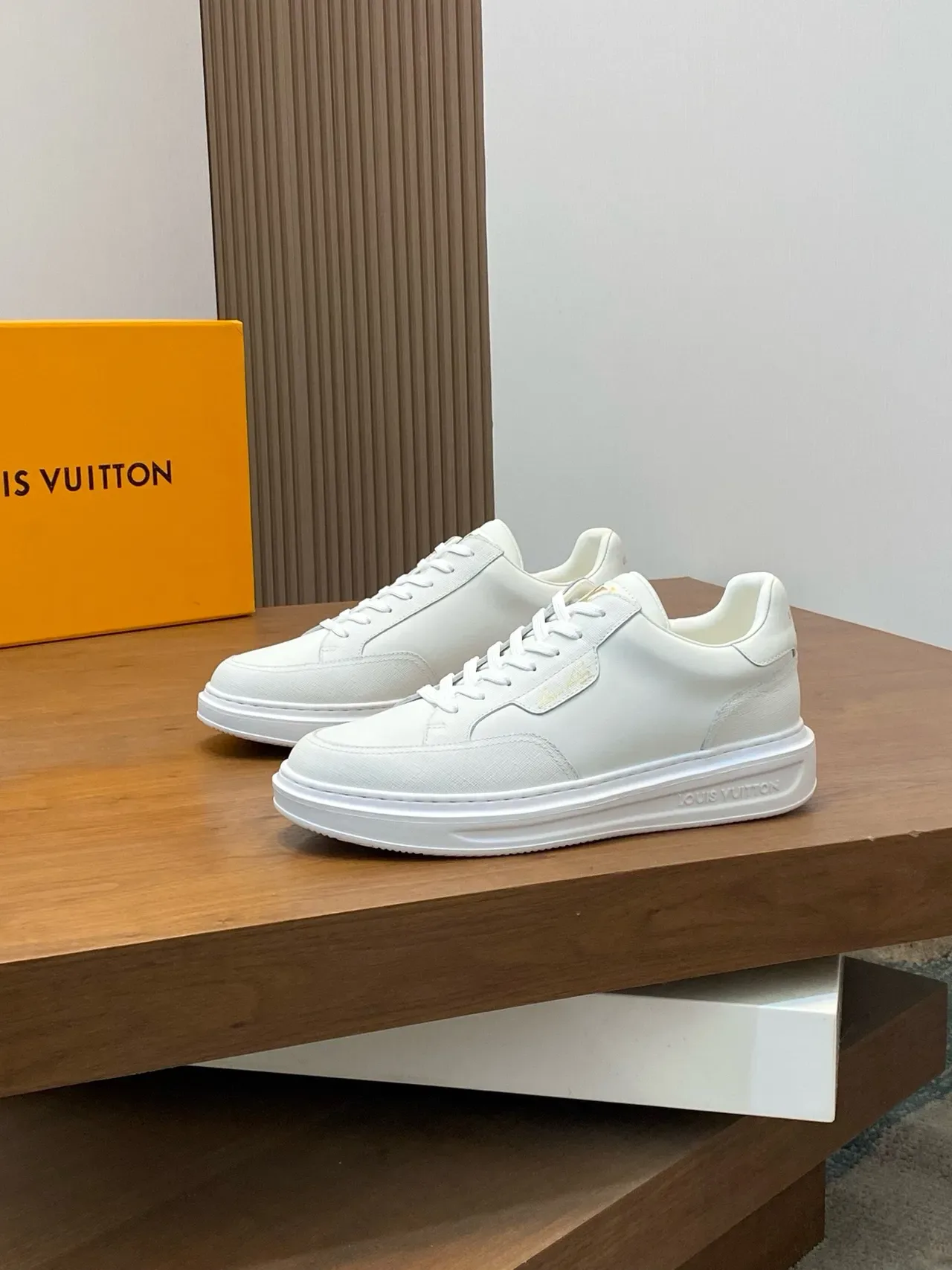 Louis Vuitton White Gold Low-Top Monochrome Lifestyle Sneakers 4