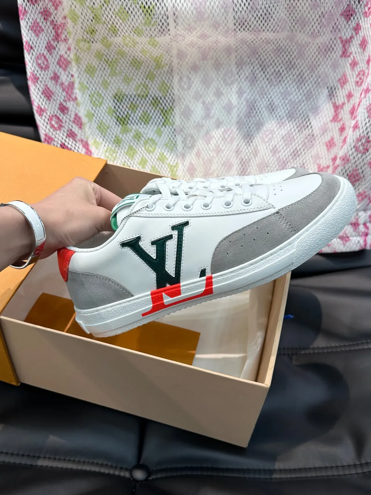 Louis Vuitton White Gray Low-Top Leather-Suede Hybrid Lifestyle Sneakers 6