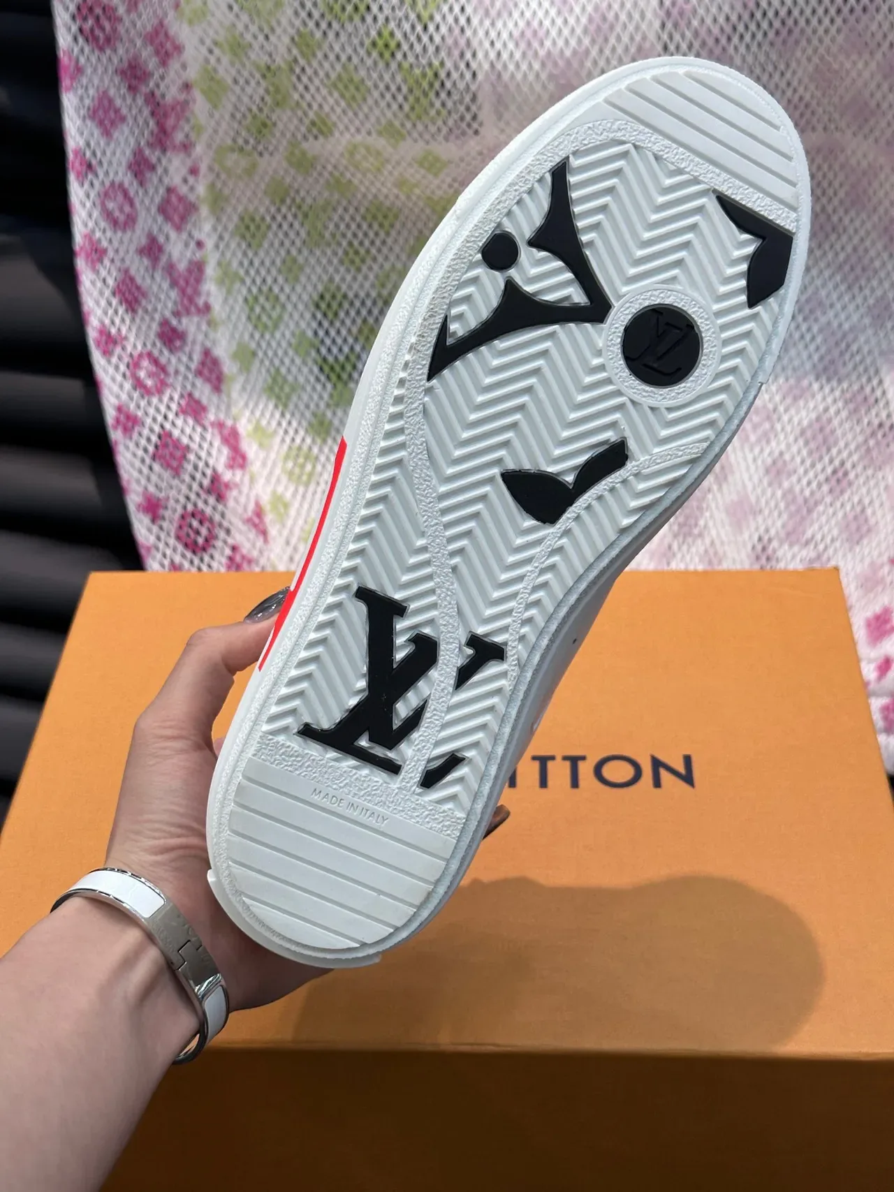 Louis Vuitton White Gray Low-Top Leather-Suede Hybrid Lifestyle Sneakers 9