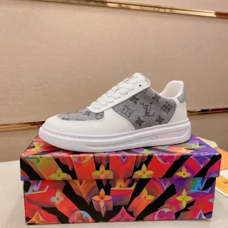Louis Vuitton Blanco Gris Monogram Panel Textil Punta de Cuero Lifestyle Sneakers