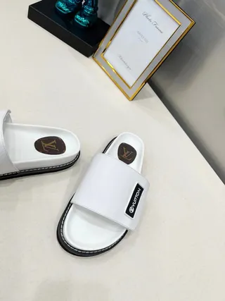 Louis Vuitton White Leather Single-Strap Platform Slippers 5