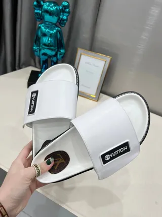 Louis Vuitton White Leather Single-Strap Platform Slippers 6