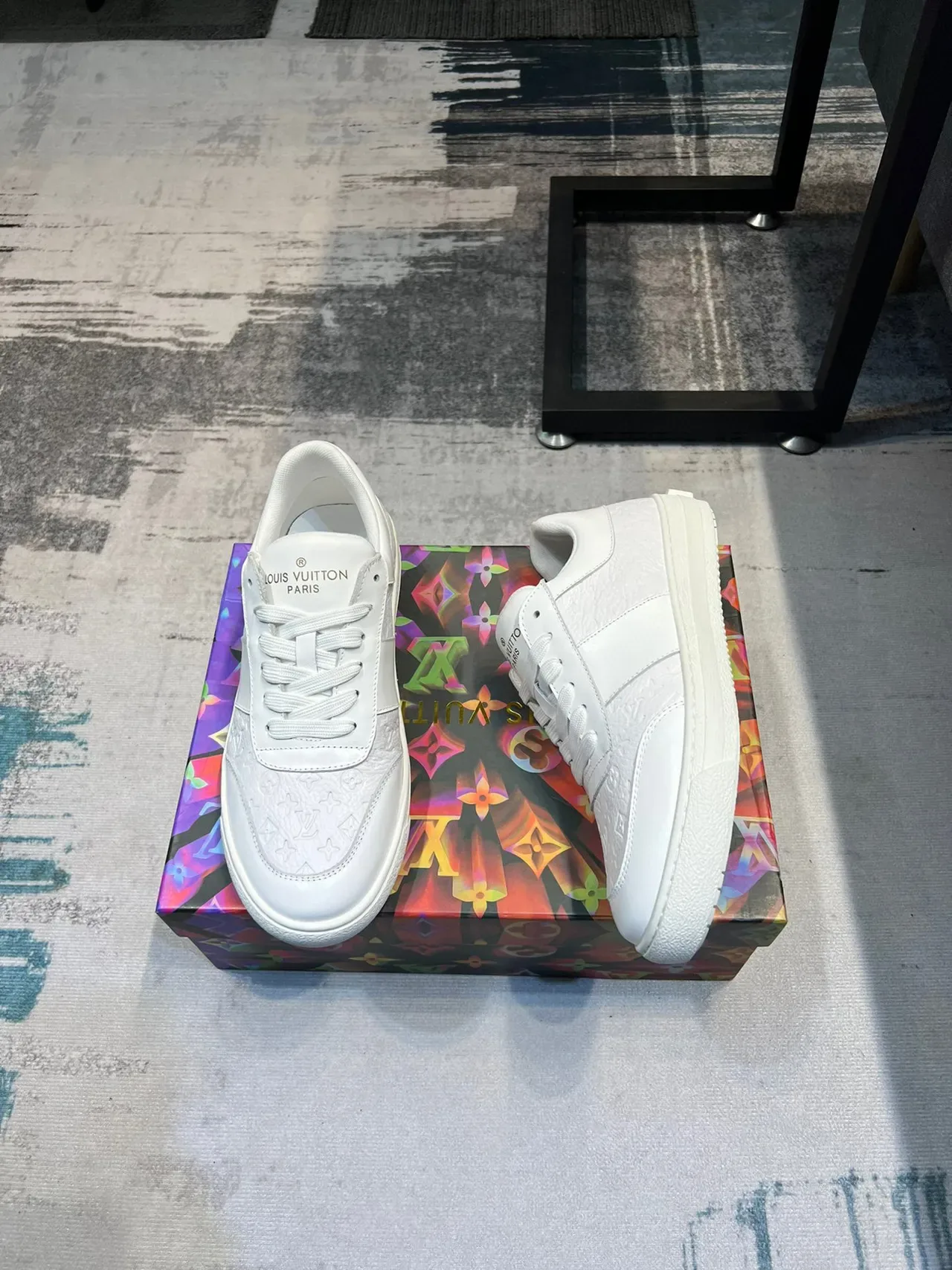 Louis Vuitton White Monogram-Embossed Leather Panelled Low-Top Lifestyle Sneakers 4