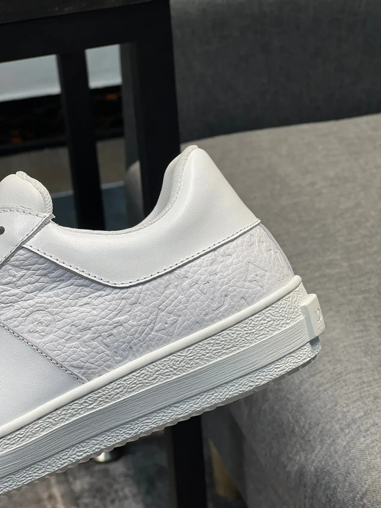 Louis Vuitton White Monogram-Embossed Leather Panelled Low-Top Lifestyle Sneakers 7