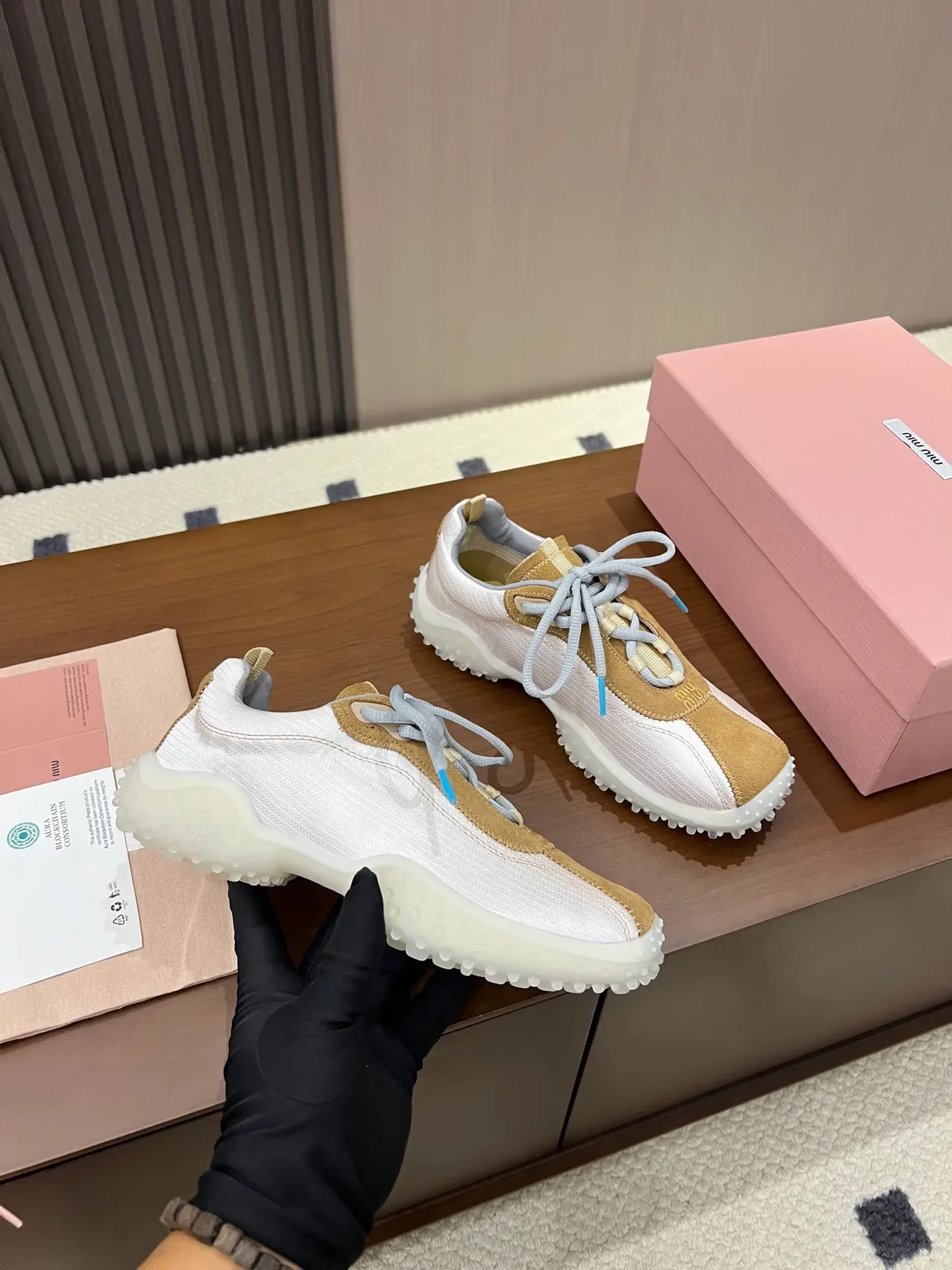 Miu Miu Wander Baskets Lifestyle en mesh et daim de deux tons 3