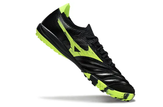 Mizuno Black Green Low-Cut Synthetic-Leather Upper Turf Soccer Shoes 2