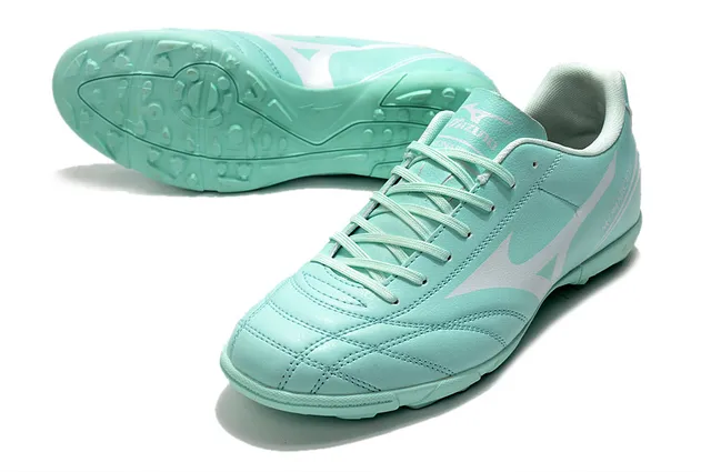 Mizuno Chaussures de soccer indoor à lacets en cuir synthétique noir et rouge, low-cut, avec tige en cuir synthétique 24