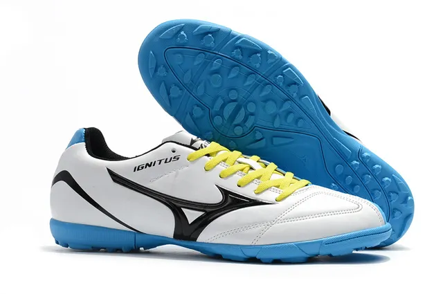 Mizuno Noir Rouge Bas-Coupé Haut Synthétique Semelle en Caoutchouc Moulé Chaussures de Football Intérieur 6