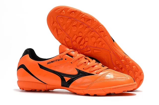 Mizuno Noir Rouge Bas-Coupé Haut Synthétique Semelle en Caoutchouc Moulé Chaussures de Football Intérieur 7