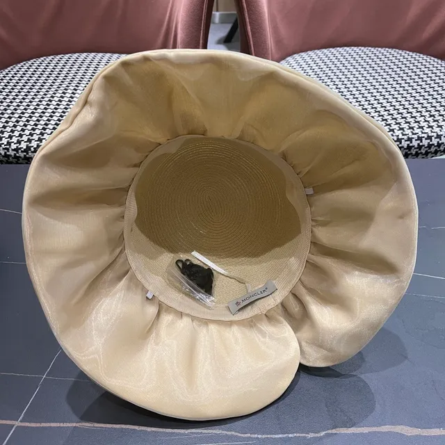 Moncler Beige Rose Paille Tressée Couronne Satiné à Volants Banda de Borde Fedora 10